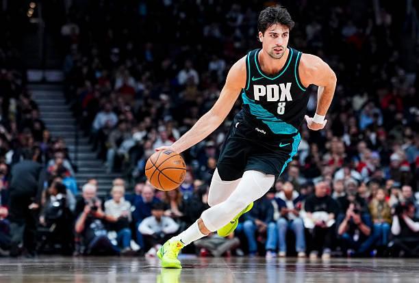 kaiyun.com-阿夫迪亚：我从小到大都趴着睡觉，现在背上有伤得侧躺着睡